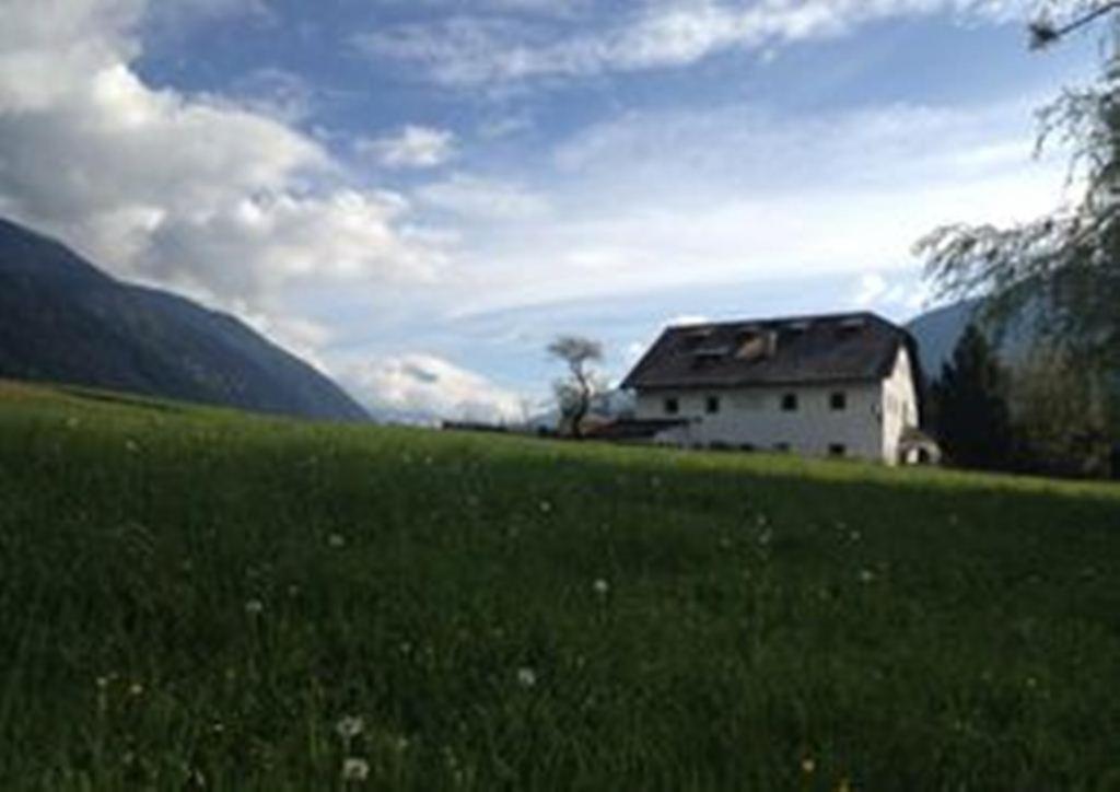 Ansitz Goller Hotel Rasun di Sopra Exterior photo