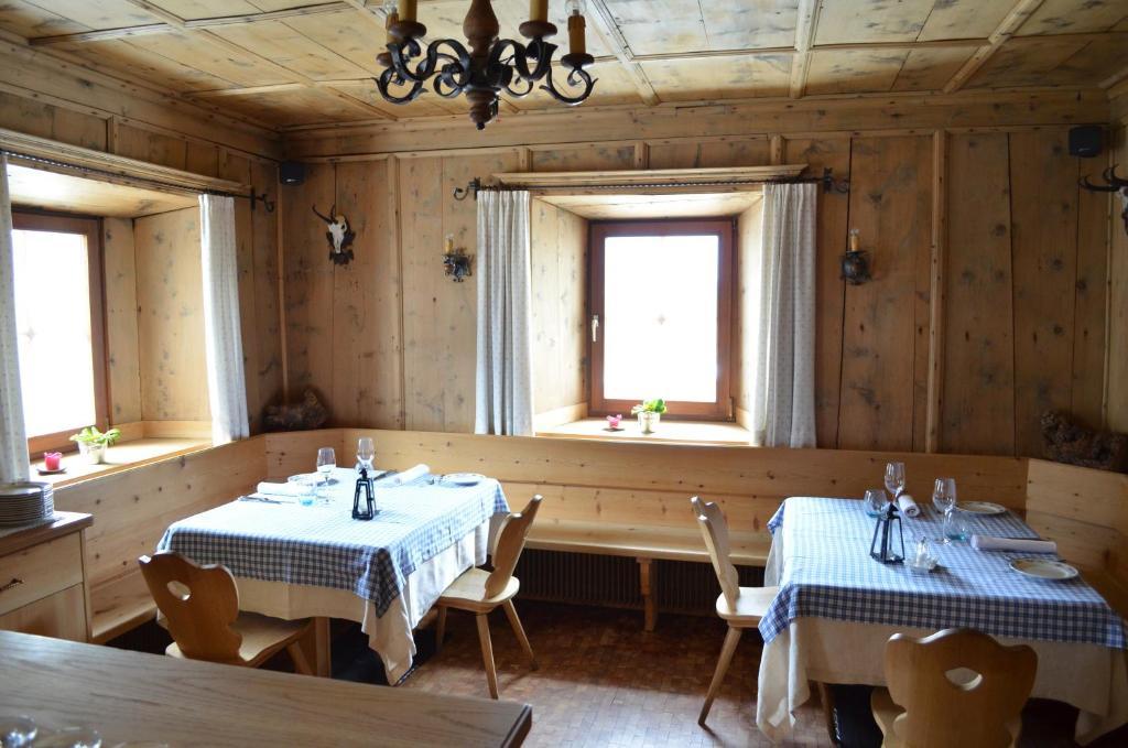 Ansitz Goller Hotel Rasun di Sopra Exterior photo